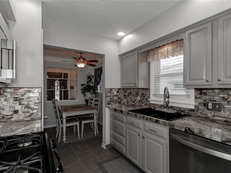 30116 Barjode Road, Willowick, OH 44095 Photo 4