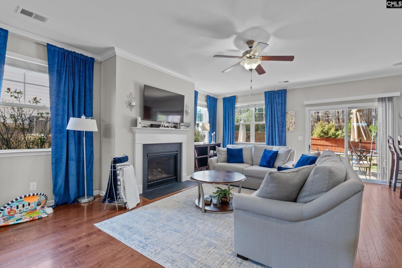 649 Upper Trail Photo 10