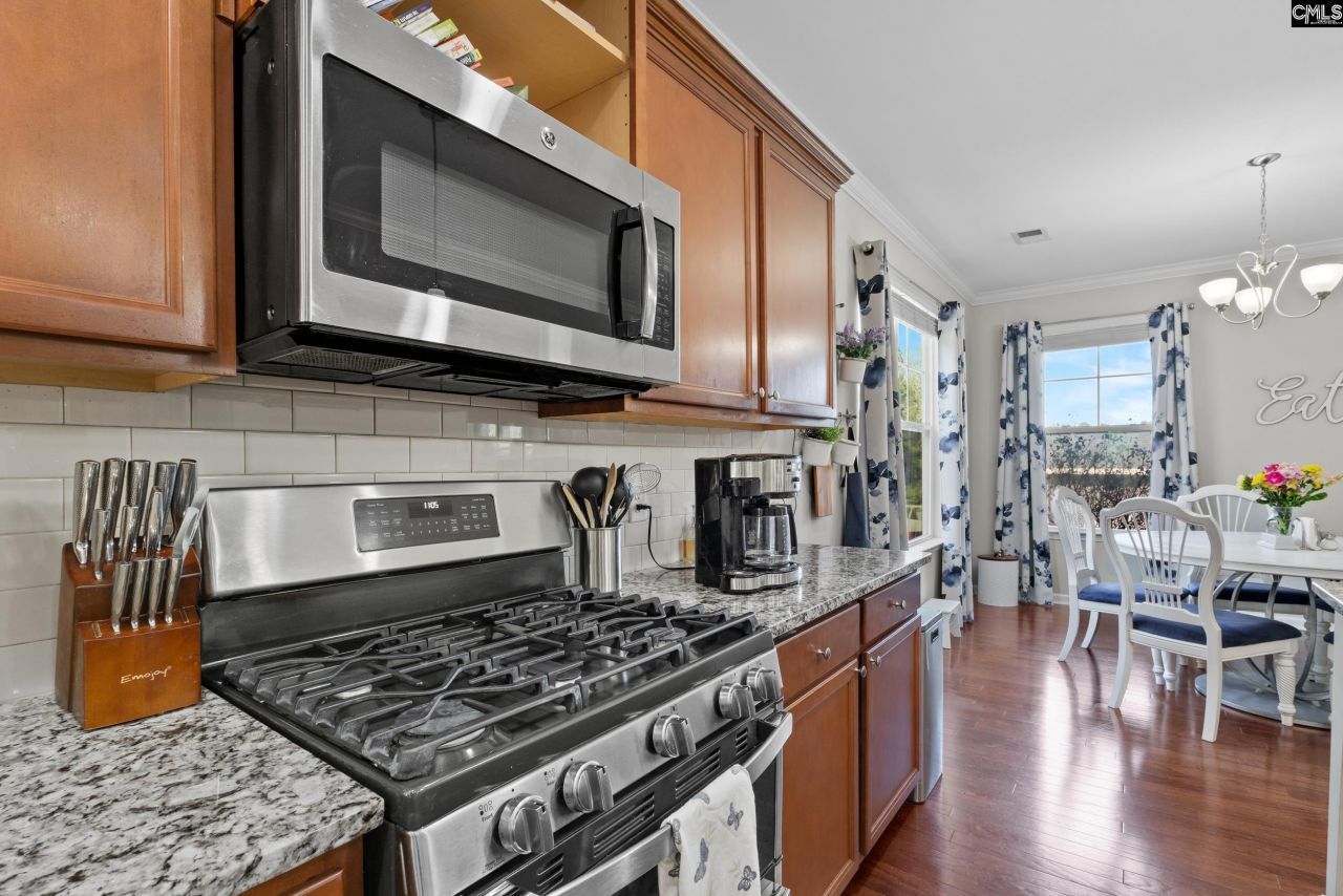 649 Upper Trail Photo 14