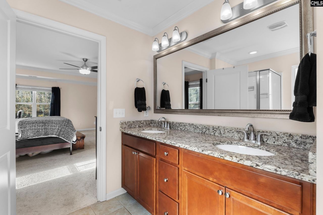 649 Upper Trail Photo 31