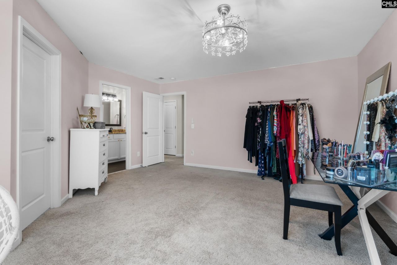 649 Upper Trail Photo 33