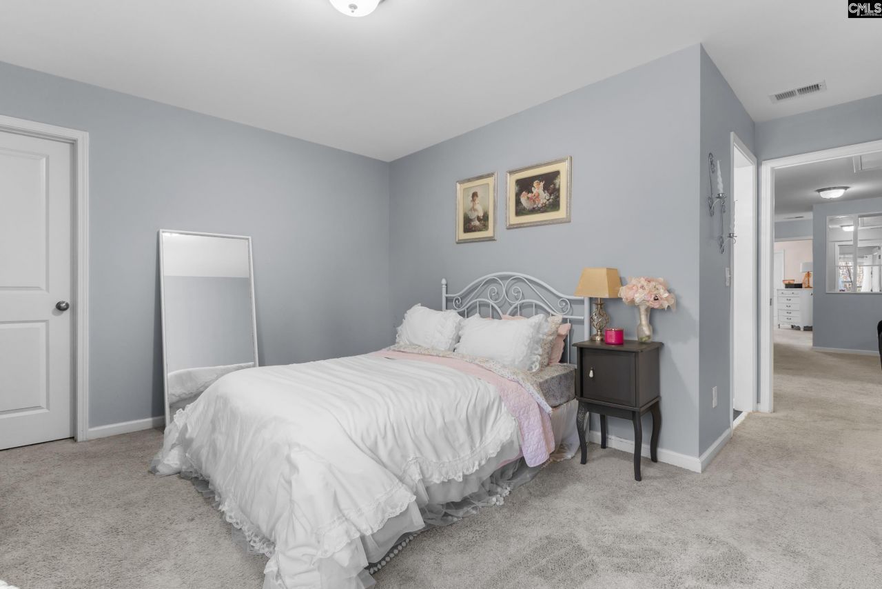 649 Upper Trail Photo 40