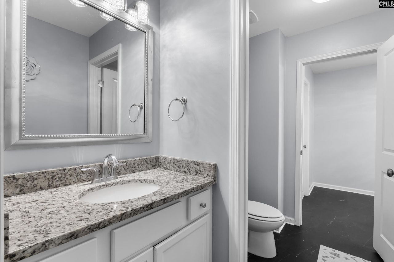 649 Upper Trail Photo 43