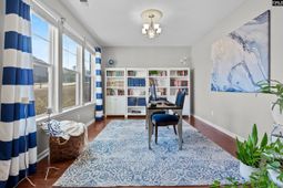 649 Upper Trail photo 4