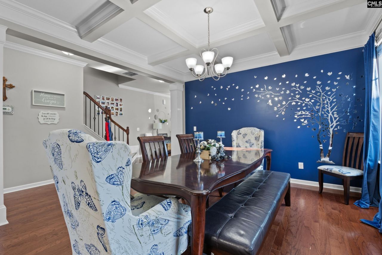 649 Upper Trail Photo 8