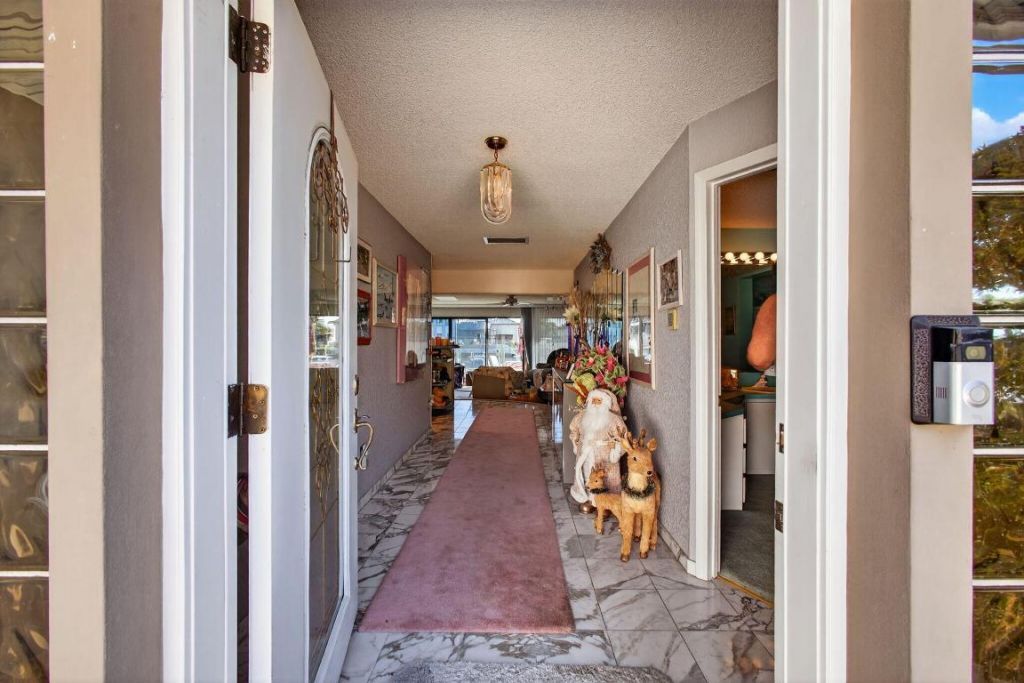 752 Lagoon Drive, North Palm Beach, FL 33408 Photo