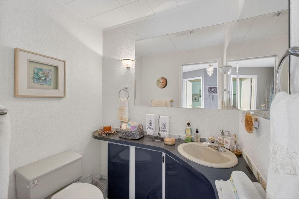 752 Lagoon Drive, North Palm Beach, FL 33408 Photo