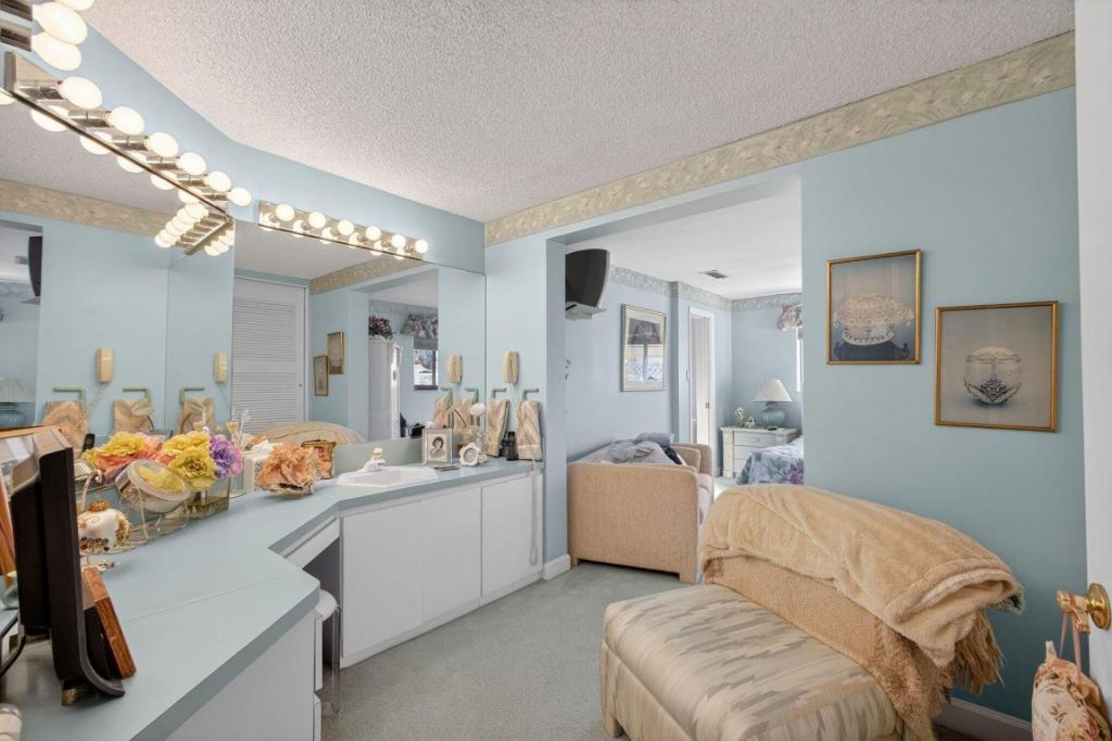 752 Lagoon Drive, North Palm Beach, FL 33408 Photo