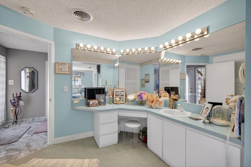 752 Lagoon Drive, North Palm Beach, FL 33408 Photo