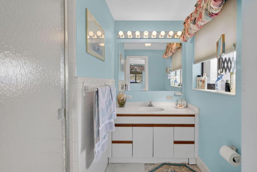 752 Lagoon Drive, North Palm Beach, FL 33408 Photo