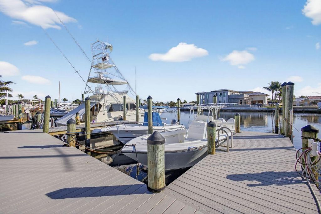 752 Lagoon Drive, North Palm Beach, FL 33408 Photo