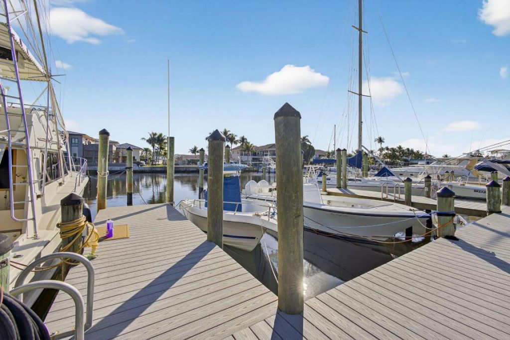 752 Lagoon Drive, North Palm Beach, FL 33408 Photo