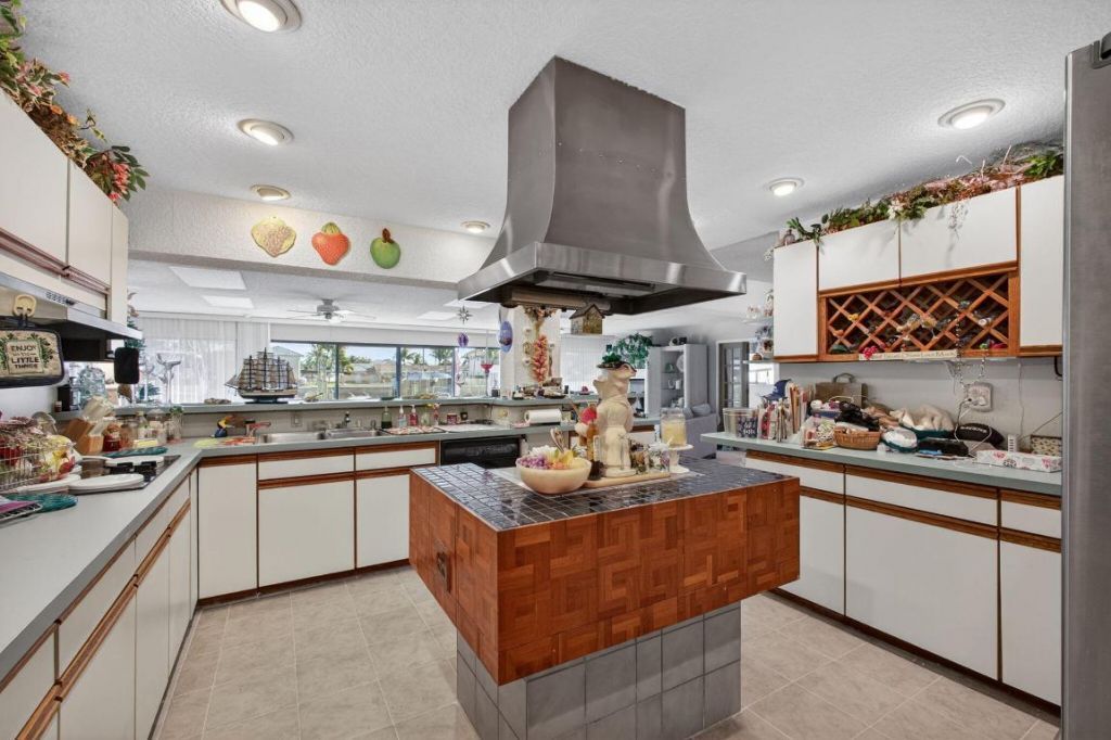 752 Lagoon Drive, North Palm Beach, FL 33408 Photo