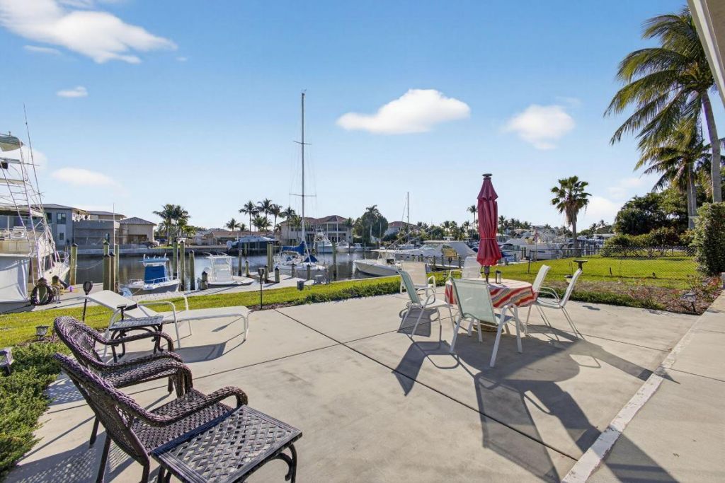 752 Lagoon Drive, North Palm Beach, FL 33408 Photo