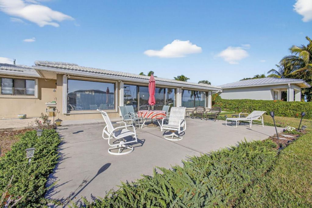 752 Lagoon Drive, North Palm Beach, FL 33408 Photo