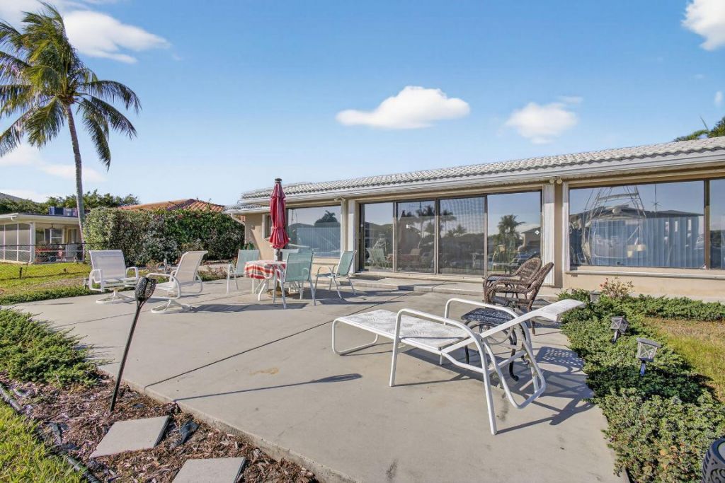 752 Lagoon Drive, North Palm Beach, FL 33408 Photo