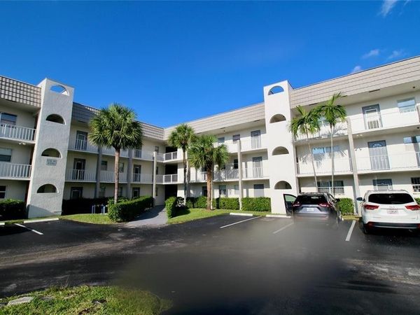 8590 Sunrise Lakes Blvd, Unit 106, Sunrise, FL 33322