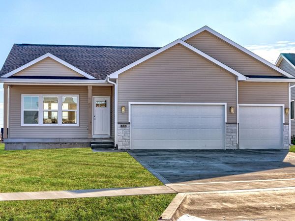 806 Kingman Boulevard, Madrid, IA 50156