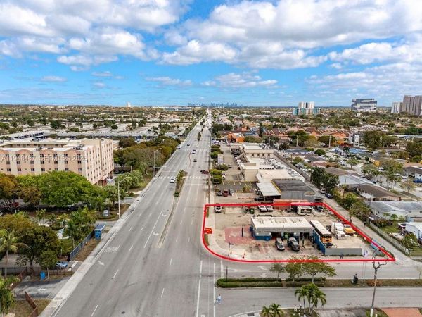 11480 W Flagler St, Sweetwater, FL 33174