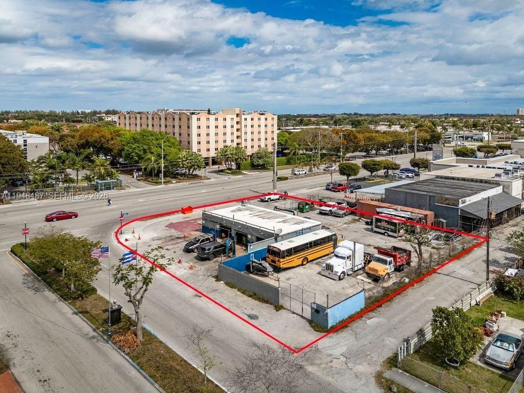 11480 W Flagler St, Sweetwater, FL 33174 Photo