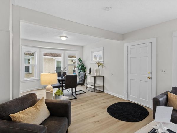 2024 Queen Avenue N, Minneapolis, MN 55411