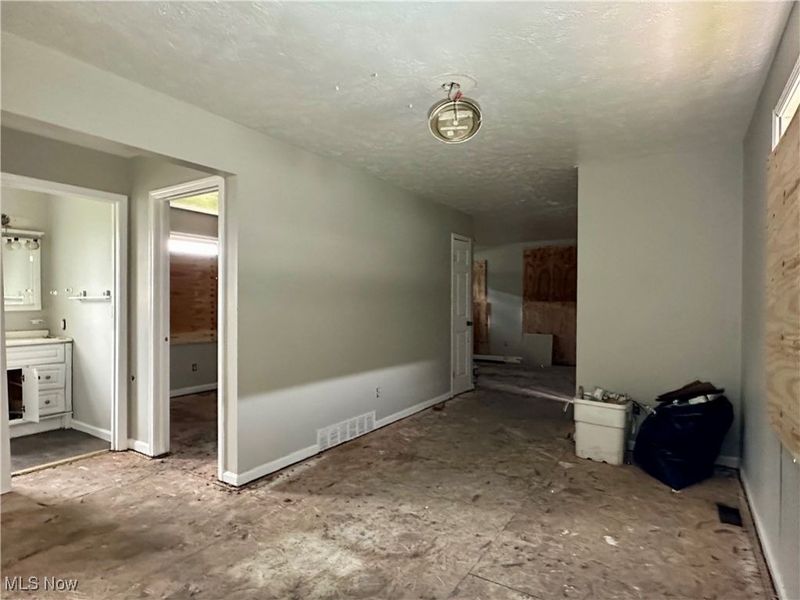 3348 E 66th Street, Cleveland, OH 44127 Photo 12