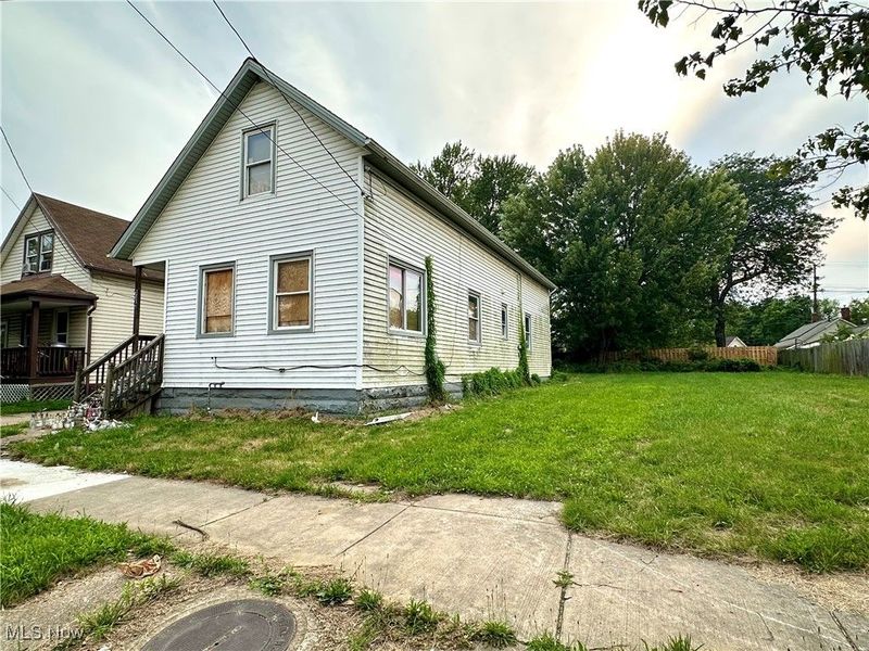 3348 E 66th Street, Cleveland, OH 44127 Photo 3