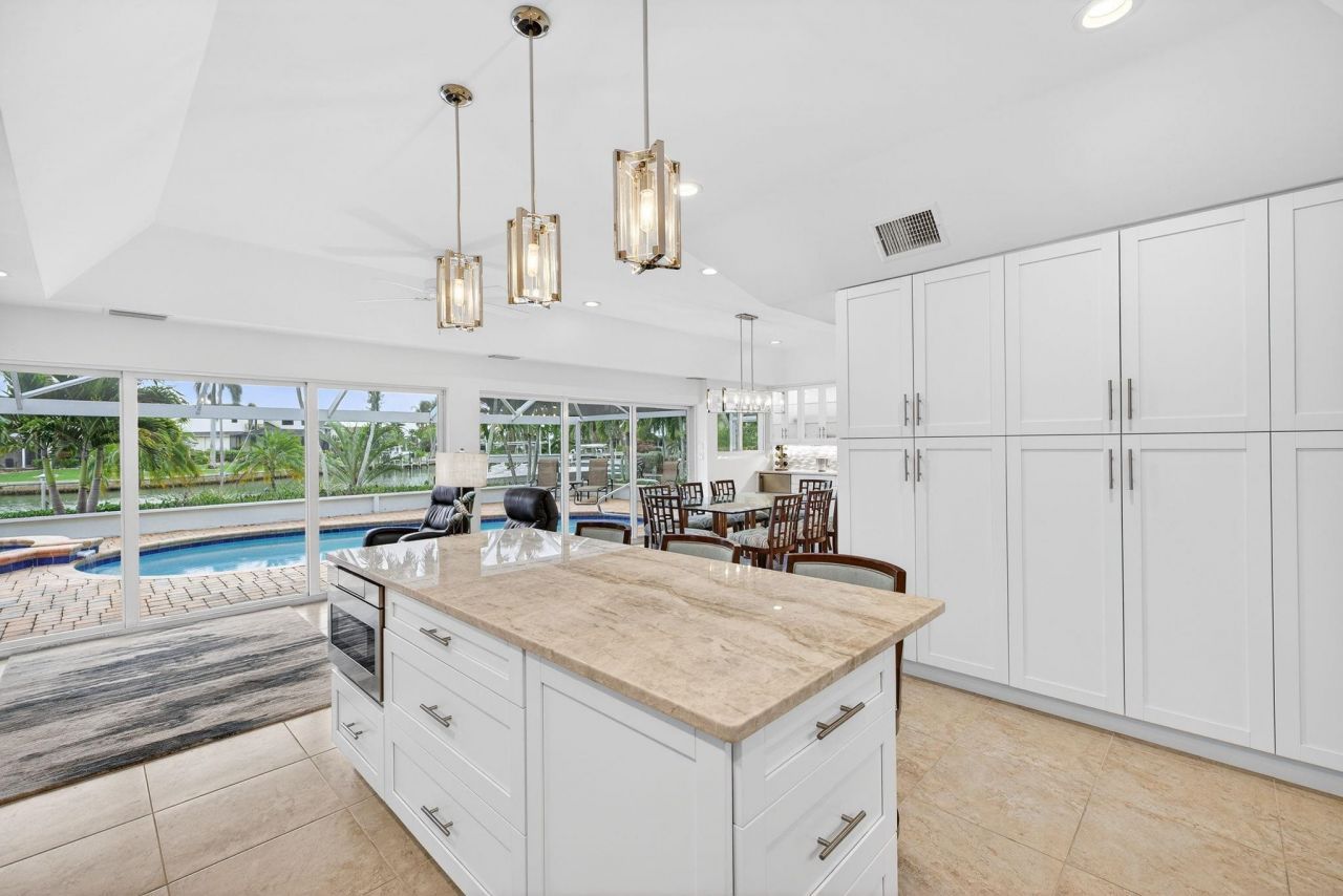 819 Tulip Ln, Sanibel, FL 33957 Photo
