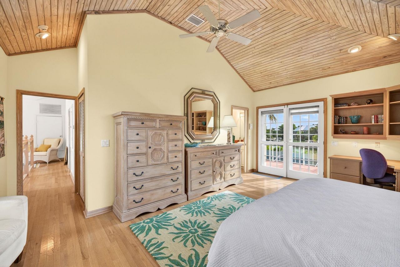 819 Tulip Ln, Sanibel, FL 33957 Photo