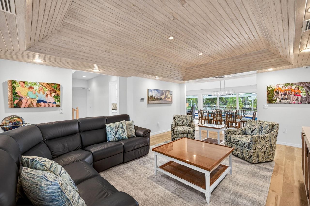 819 Tulip Ln, Sanibel, FL 33957 Photo