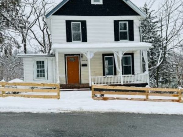 22 Harrison St, Sussex, NJ 07461