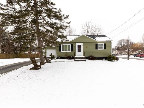 409 Calhoun Street, East Syracuse, NY 13057