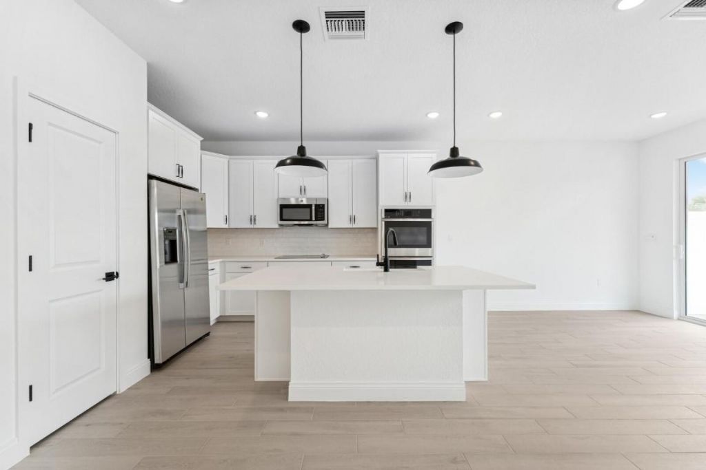 188 SE Birch Terrace, Unit 313, Stuart, FL 34997 Photo