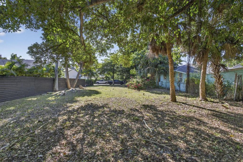 427 32nd Street, West Palm Beach, FL 33407 Photo