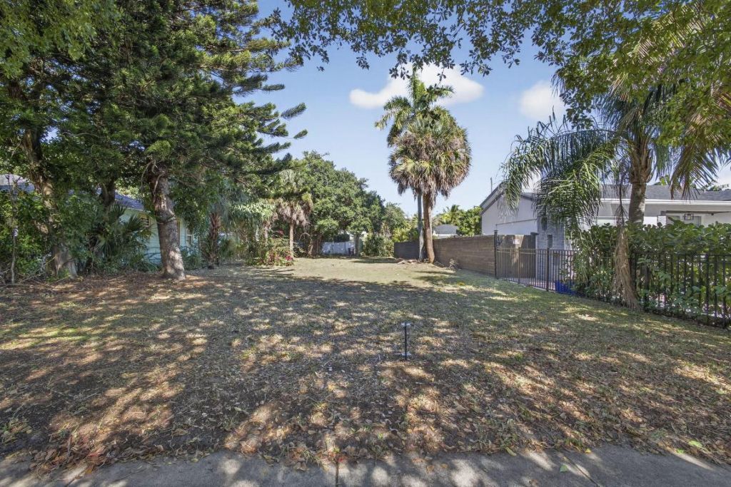 427 32nd Street, West Palm Beach, FL 33407 Photo