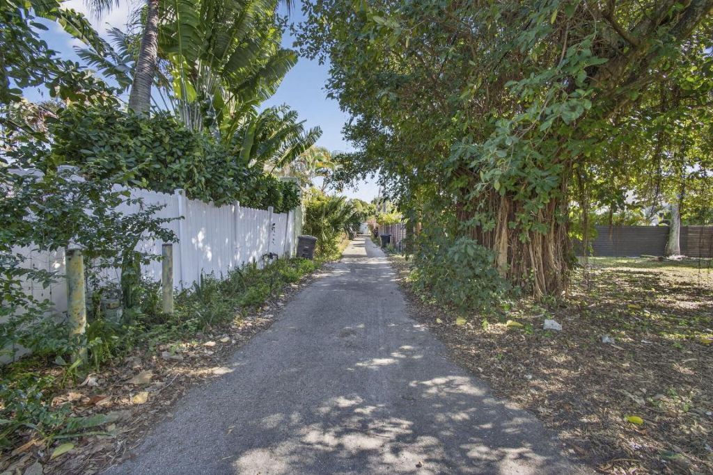 427 32nd Street, West Palm Beach, FL 33407 Photo