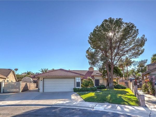 141 Alpine Court, Henderson, NV 89074