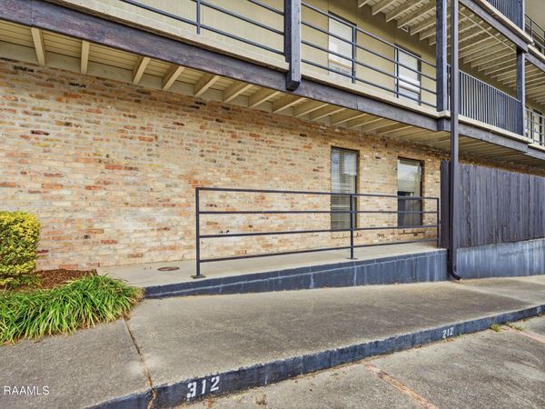 701 S College Road, Unit Apt 111, Lafayette, LA 70503
