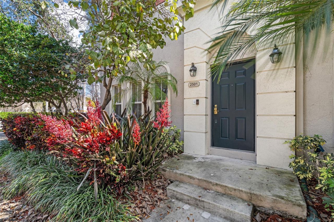 2501 SW 99th Way, Miramar, FL 33025 Photo