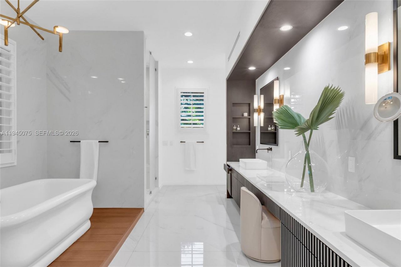 7426 SW 49th Pl, Miami, FL 33143 Photo