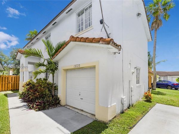 13723 SW 160th Ter , Miami, FL 33177