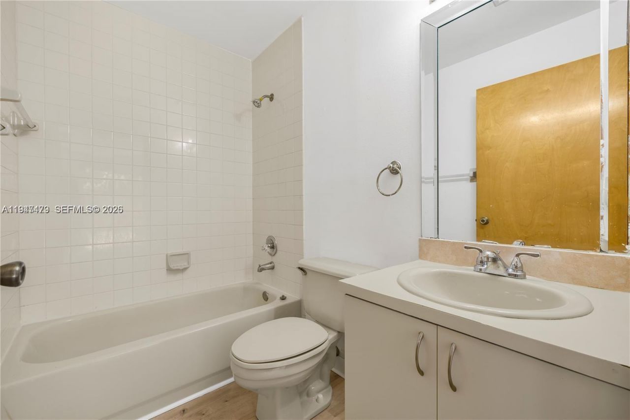 13723 SW 160th Ter, Miami, FL 33177 Photo