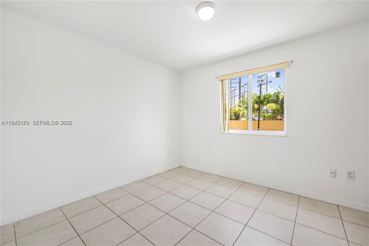 13723 SW 160th Ter, Miami, FL 33177 Photo