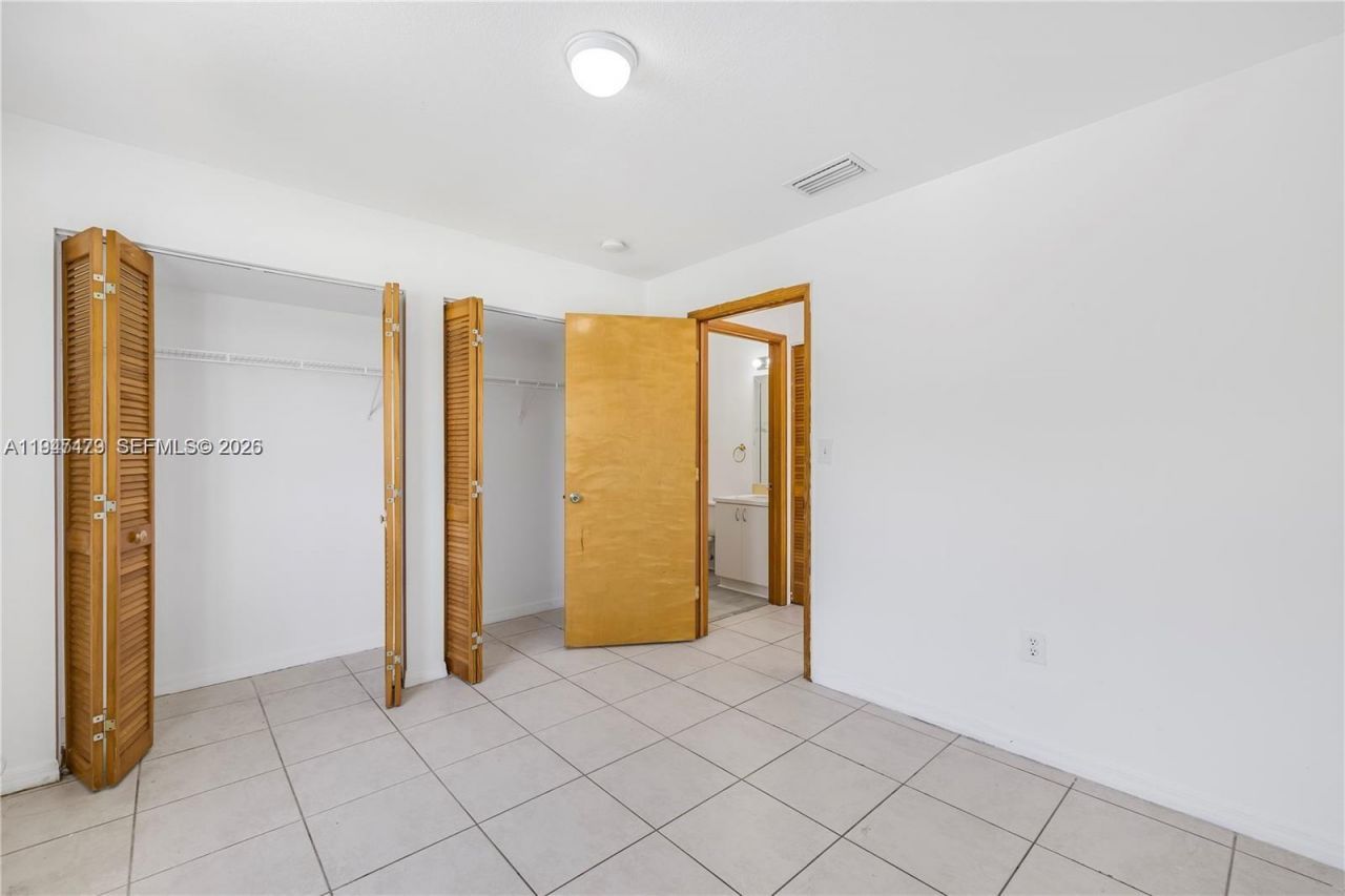 13723 SW 160th Ter, Miami, FL 33177 Photo