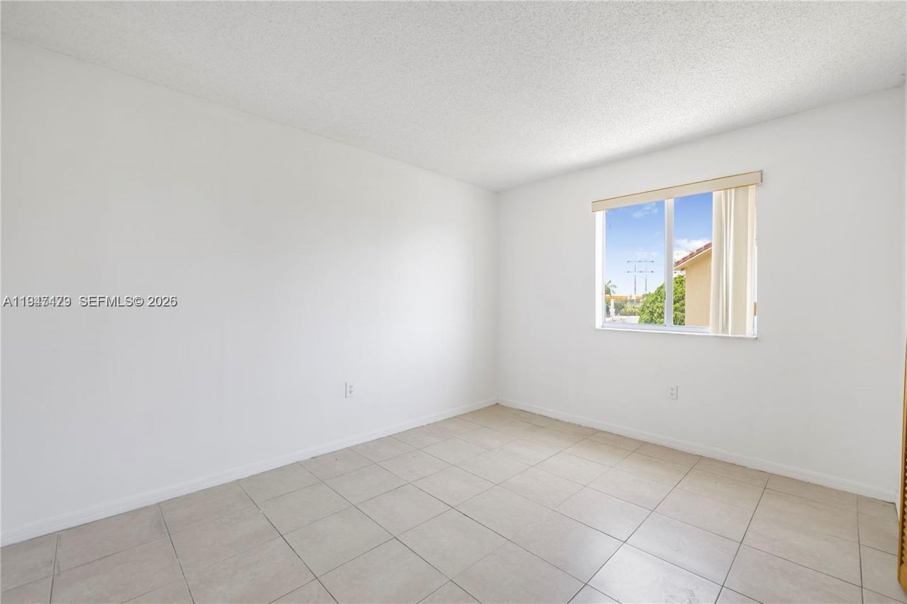 13723 SW 160th Ter, Miami, FL 33177 Photo