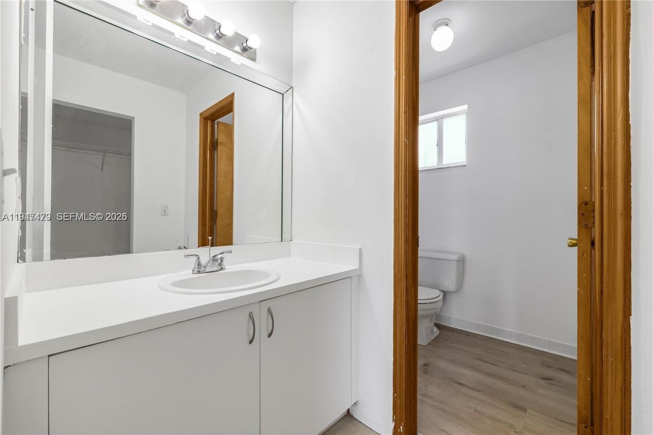 13723 SW 160th Ter, Miami, FL 33177 Photo