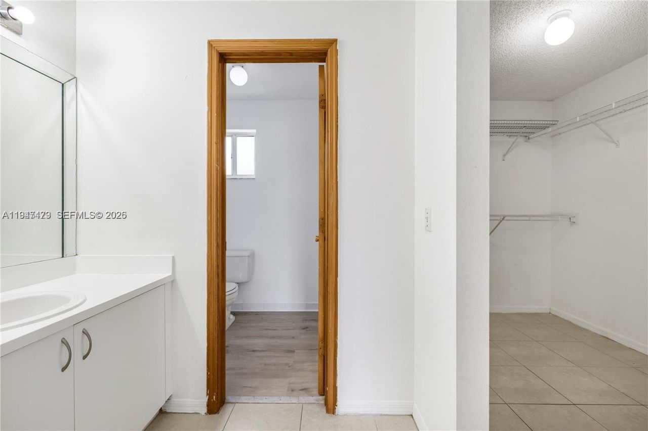 13723 SW 160th Ter, Miami, FL 33177 Photo