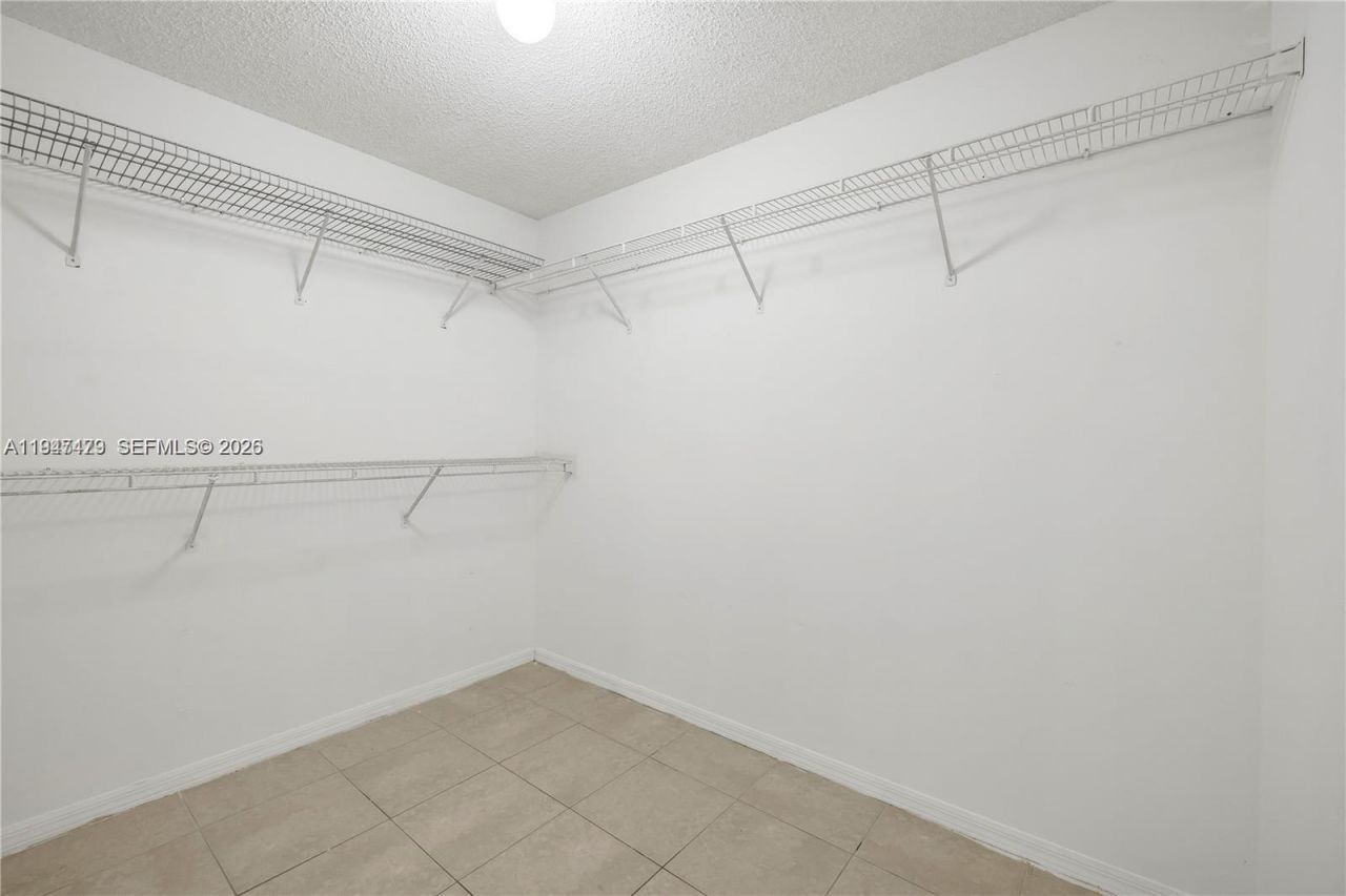 13723 SW 160th Ter, Miami, FL 33177 Photo