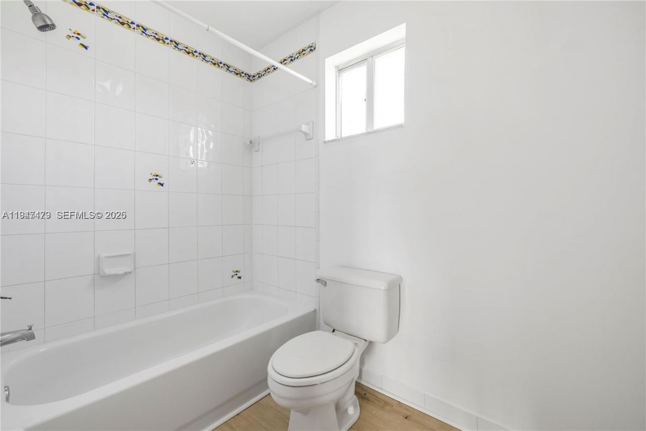 13723 SW 160th Ter, Miami, FL 33177 Photo