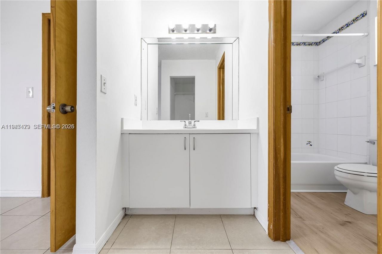 13723 SW 160th Ter, Miami, FL 33177 Photo